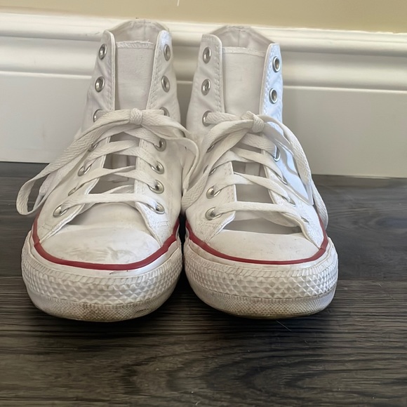 SOLD white converse - Picture 2 of 10